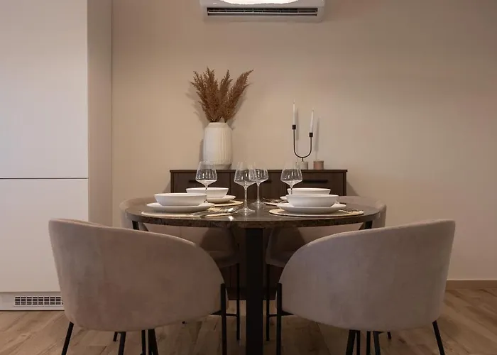 Chrysa's Deluxe * Nafplion