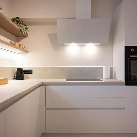 Chrysa's Deluxe נאפפליו