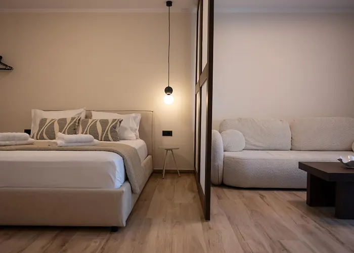 Chrysa's Deluxe Apartamento *