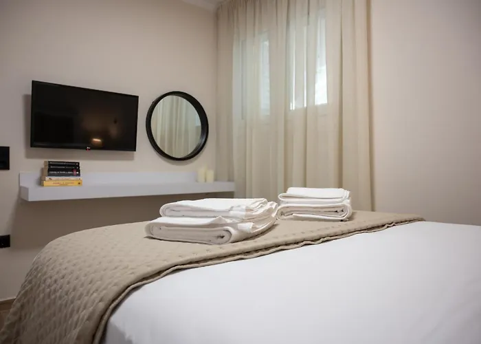 Chrysa's Deluxe Apartamento